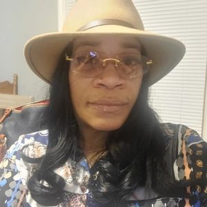 Meet your Posher, Kelli